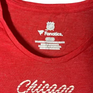 Fanatics Chicago Blackhawks Womens Small Red Heather NHL Graphic‎ T-Shirt NWT thumbnail 3