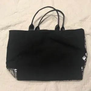 Victoria's Secret tote bag thumbnail 4
