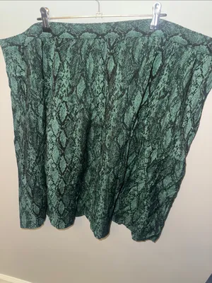 Ava & Viv Emerald Green Textured Circle Skirt thumbnail 3