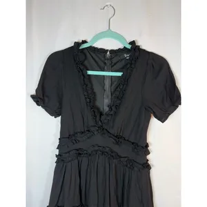 Trixxi Dress Womens Size S Black V-Neck Tiered Mini Puff Sleeve Ruffle thumbnail 2