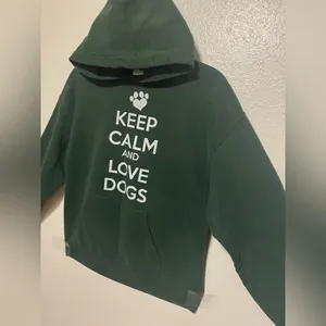 Keep Calm and Love Dogs Hoodie Green Gildan Pullover Sweatshirt Medium thumbnail 3