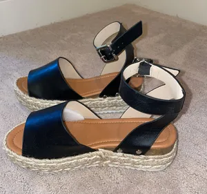 black platform Sandals Size 7 thumbnail 2