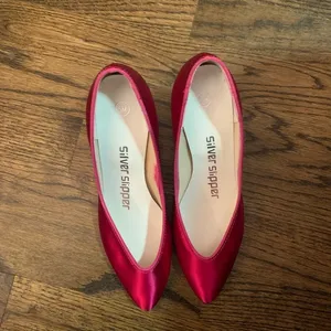 80s Vintage Silver Slipper Kitten Heels thumbnail 2