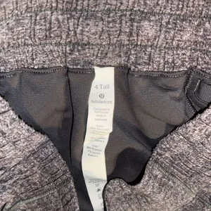 Lululemon Hotty Hot Short II Long 4" Heather Lux Multi Black Lined Swift Size 4 thumbnail 5