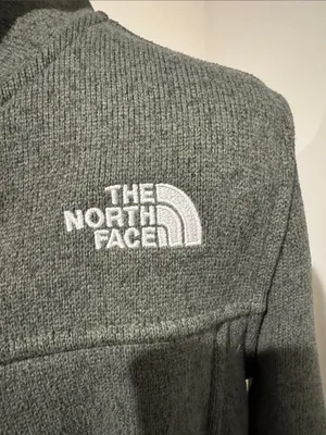 The North Face Women's Olive Green Full-Zip Fleece Jacket thumbnail 4