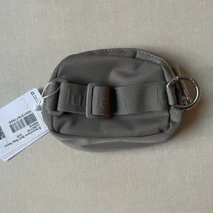 Lululemon Everywhere Belt Bag Nano - Warm Ash Grey thumbnail 4
