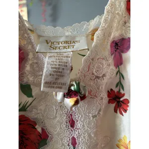 Vintage Victoria’s Secret Floral Satin Lace Teddy Bodysuit Size P thumbnail 7