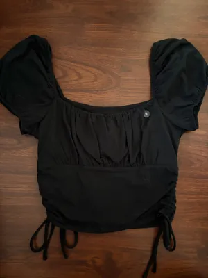 Hollister Off-The-Shoulder Crop Top thumbnail 1