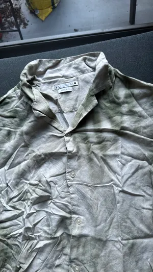 Zara Men Short-Sleeve Button-Down Shirt in Olive and Beige Wash thumbnail 5