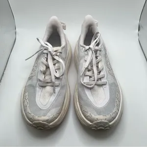 Hoka Speedgoat 6 women’s size 6.5 vibram white sneakers hiking outdoor thumbnail 2