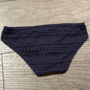 NEVER WORN aerie swim bottoms thumbnail 2