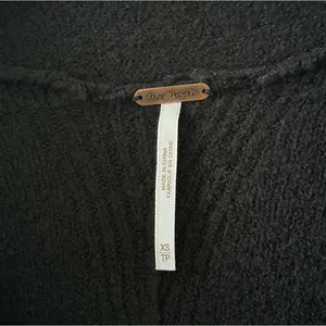 FREE PEOPLE Cowl Neck Strawberry Fields Sweater Black Size XS Off the Shoulder thumbnail 5