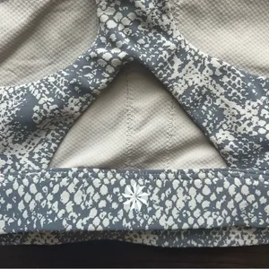 Ultimate Snakeskin Supersonic Sports Bra Size Small thumbnail 4