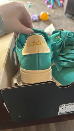 Adidas Shoes Women’s thumbnail 4