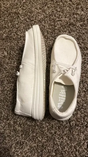 Love & Love women's shoes thumbnail 2