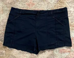Old Navy Mid-Rise Shorts in Navy thumbnail 1
