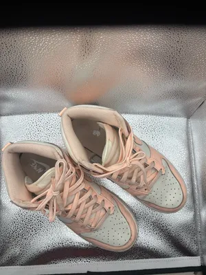 Nike Dunk High Crimson Tint Size Size 8.5 White Pink Sneakers DD1869-104 thumbnail 2