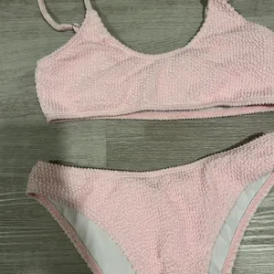 New pink Bandeau two piece bikini thumbnail 3