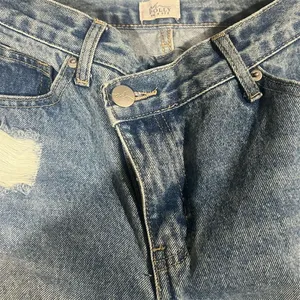 Oh Polly Women's Distressed Straight Leg Jeans Blue Size 2 Standard Mid Rise Casual Denim thumbnail 4
