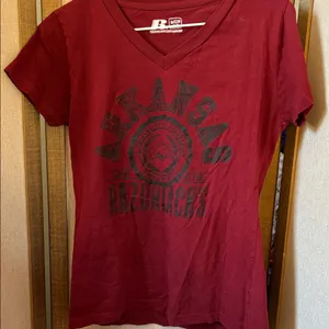 FINAL MARKDOWN RUSSELL Athletic Arkansas Razorbacks Women's Red V-Neck Top Smal thumbnail 1