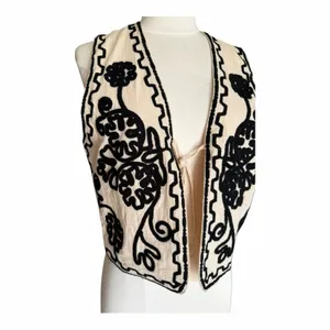 Daniel Collection Embroidered Vest Small NWT Ecru Black Boho Tie Front Cropped thumbnail 2