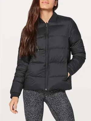 Lululemon Weightless Wunder Jacket Black Size 4 thumbnail 1