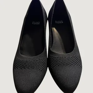 Eileen Fisher Gabby Pumps Womens 8 Black Stretch Knit Pointed Block Kitten Heel‎ thumbnail 4