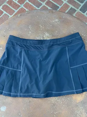 Athleta gray accordion tennis skirt w/ built in shorts size L #tennis #athletic thumbnail 2
