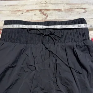 Spanx Poplin Smocked A-Line Midi Skirt Size Medium Smocked Waistband NWT thumbnail 5