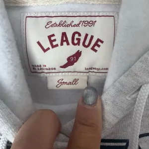 League University Nashville Tennessee Cropped Embroidered Nashville Hoodie Sz S thumbnail 4