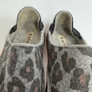 Taos 41 10.5 Convertawool Leopard Clogs Wool Slip On Comfort Shoes Collapsible thumbnail 9