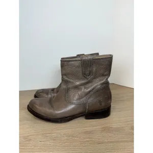 Frye Carson Pull On Ankle Boots Womens 6 Brown Leather Western Short Booties thumbnail 3