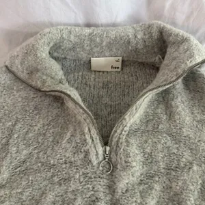 Wilfred Free grey collared gwyneth quarter zip sweater size medium thumbnail 3