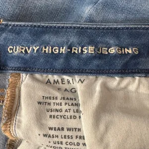 American Eagle SZ 4 Curvy Hi-Rise Jeggings Jeans Stretch Zip-Fly Pockets Whisker thumbnail 11