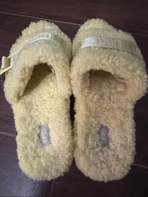 UGG Fluffita Platform Slippers thumbnail 4