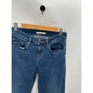 Levi's Curvy Bootcut Medium Wash Blue Cotton Blend Denim‎ Jeans Women's Size 28 thumbnail 4