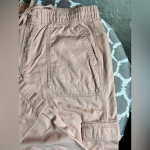 GAP Easy Pant Cargo blush pink, pockets, drawstring elastic waist, great color thumbnail 3