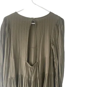 American Eagle Women's Size XS Olive‎ Green Tiered Babydoll Top thumbnail 7