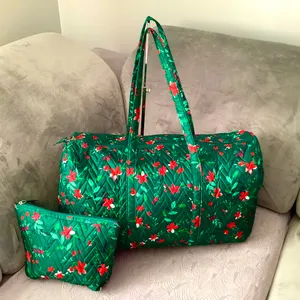 Lightweight spacious travel bag💚❤️🤍 Green thumbnail 1