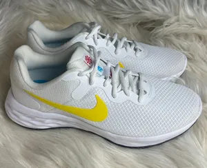 Nike Women's Size 8.5 Revolution 6 Next Nature Running Shoes Walking Training thumbnail 1