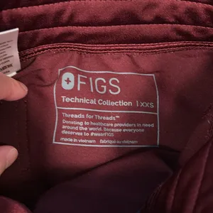 Figs Yola skinny scrubs thumbnail 3