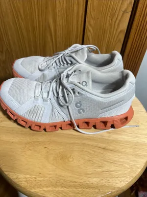On Running White and Orange Women's Athletic Sneakers Size 7 thumbnail 2