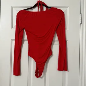 Revolve Superdown Storme long sleeve Bodysuit in Red thumbnail 5