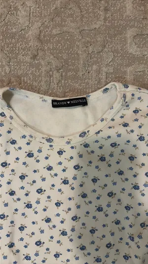 Brandy Melville Top thumbnail 2