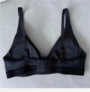 Alo Airlift Line Up bra and shorts set thumbnail 3