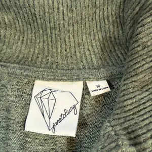 Janet Chung green quarter zip sweater. M Mock neck front pocket 3/4 sleeve. Soft thumbnail 7