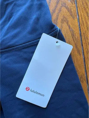 Lululemon Align High Rise 23” True Navy Size 4 NWT thumbnail 4