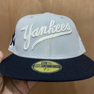 New Era Cap Myfitteds New York Yankees chain stitched script size 7 1/4 59fifty brand new in store exclusive thumbnail 2