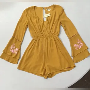Francesca’s Shorts romper with Bell Sleeves thumbnail 1