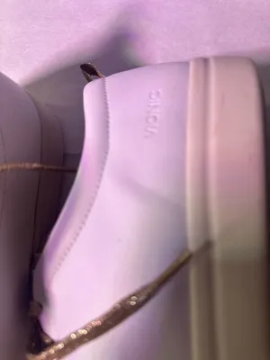 Vionic White Low-Top Sneakers with Gold Laces thumbnail 6